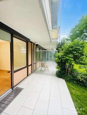 Großzügige Terrasse - 3 Zimmer Etagenwohnung in München