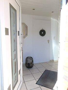 Eingang Anbau.JPG - 8 Zimmer Einfamilienhaus zum Kaufen in Bedburg