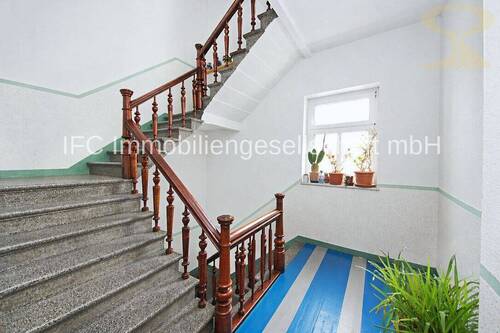Hausflur / Treppenhaus - 