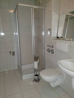 Bad - 1 Zimmer Etagenwohnung zum Kaufen in Crimmitschau