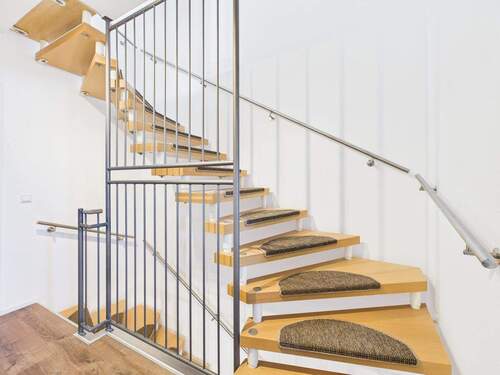 Treppenaufgang ins Dachstudio - 