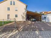 Einfahrt und Stellplätze - 5 Zimmer Reihenendhaus zur Miete in Ingolstadt