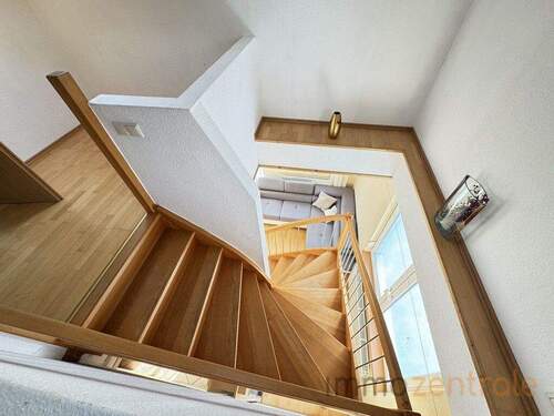 64CBE59D-AC89-4C52-B57E-7E6EF78F15E7_1_105_c - 