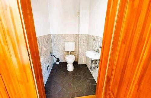  WC - 
