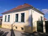 Haus - REITERHOF Gepflegtes Landgut mit 1,2 Hektar Grundstück, 183 m² Wohnfläche für zwei Generationen und Stallungen für 8 Pferde, Körmend nah