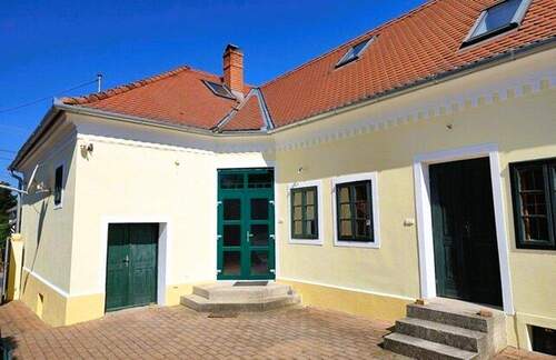 Eingang - Mehrfamilienhaus, Wohnhaus mit 183,00 m&sup2; in Körmend nah zum Kaufen