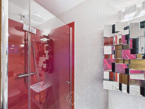 Kleines WC mit Dusche - 