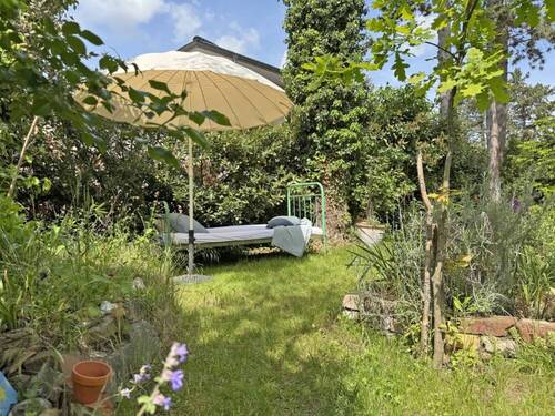 Tagesbett im Garten - 