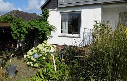 Eingang zum Garten - 5 Zimmer Einfamilienhaus in Hameln