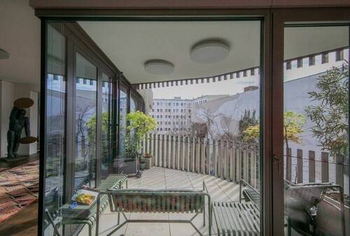 überdachte terrasse - 6 Zimmer Etagenwohnung in Berlin