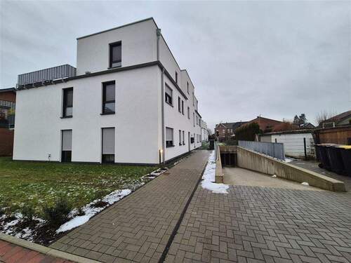 Seitenansicht-Tiefgarage - 