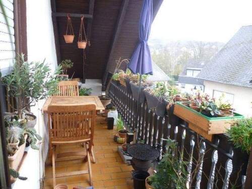 Bild 1 - ***Großzügige 3 ZKB-Wohnung mit schönem Sonnenbalkon***