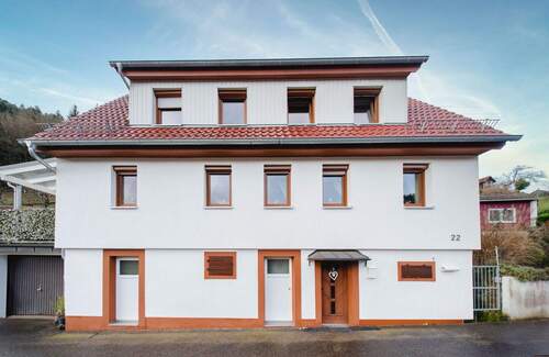 Ansicht - 8 Zimmer Einfamilienhaus zum Kaufen in Unterreichenbach