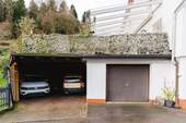 Garage und Carport - 8 Zimmer Einfamilienhaus in Unterreichenbach