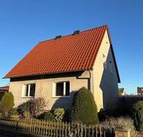 Renovierungsbedürftiges Einfamilienhaus mit teilbarem großen Grundstück - Wolfsburg Vorsfelde