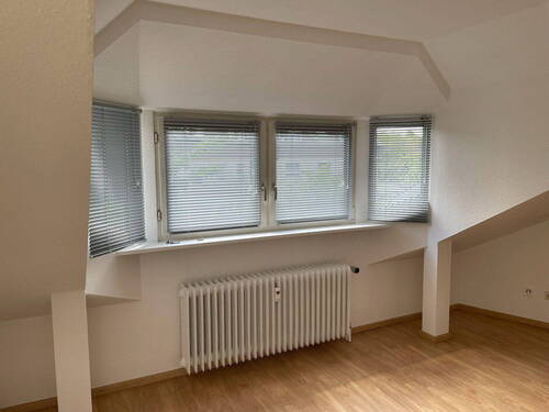 Wohnzimmer - 4 Zimmer Etagenwohnung zur Miete in Donaueschingen