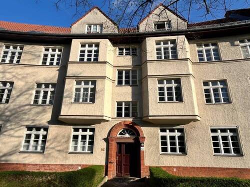 Haus - 4 Zimmer Etagenwohnung zum Kaufen in Berlin