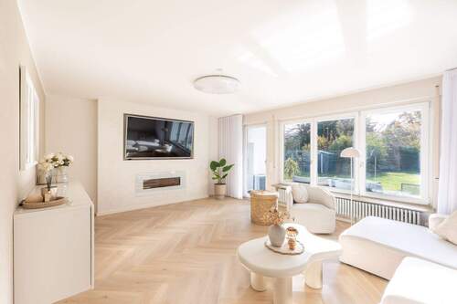 EG - Wohnbereich - 6 Zimmer Reihenendhaus zum Kaufen in Ditzingen