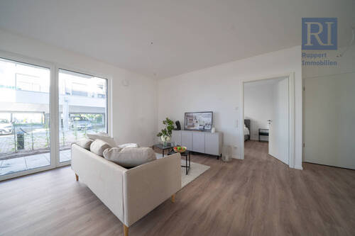 Wohnbereich - Großzügige und lichtdurchflutete 3-Zimmer-Wohnung mit Terrasse