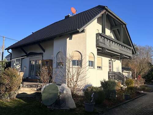 Bild 1 - modernes Einfamilienhaus mit großer Doppelgarage und Platz für 3 weitere Baugrundstücke !