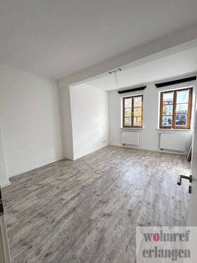  Wohnbereich - 4 Zimmer Etagenwohnung zur Miete in Erlangen