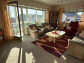 Wohnzimmer mit kleinem Wintergarten OG - 