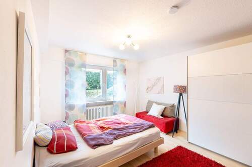 Schlafzimmer - 2 Zimmer Etagenwohnung zum Kaufen in Fellbach