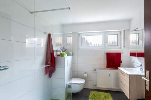 Badezimmer - Etagenwohnung mit 60,70 m&sup2; in Fellbach zum Kaufen