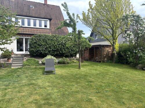 Blick zur Seite - Einfamilienhaus mit 133,00 m&sup2; in Lüchow zum Kaufen