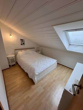 Schlafzimmer - 2 Zimmer Etagenwohnung in Fridolfing