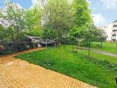 Grüner Hinterhof - 