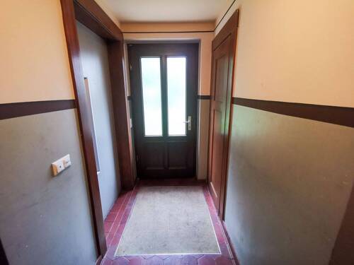 Hausflur mit Aufzug - 2 Zimmer Etagenwohnung in Leipzig
