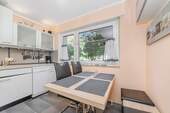 Moderne Küche - Etagenwohnung mit 74,90 m² in München zum Kaufen