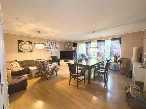 Bild 1 - Grün. Ruhig. Zentral. - Charmantes Reihenhaus in bester Haunstetter Lage