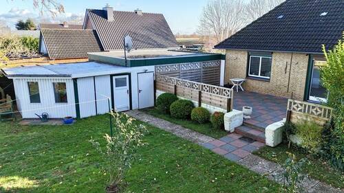 Garten mit Abstellraum - 