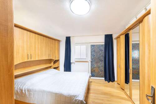 Schlafzimmer - Reihenmittelhaus mit 123,00 m&sup2; in Stuttgart zum Kaufen