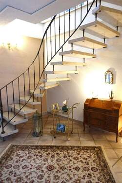 EFH Mamortreppe zum OG - 