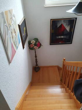 Massivholz Treppenhaus WE 1 - 