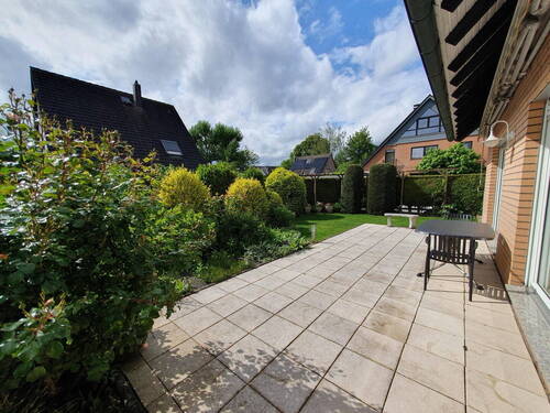 Terrasse - Mehrfamilienhaus, Wohnhaus mit 220,00 m&sup2; in Ratingen zum Kaufen