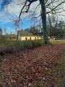 Wohnhaus außen Herbstimpression - 