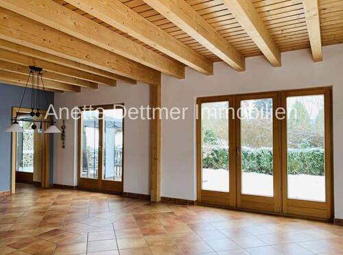 Essen mit Austritt auf die Terrasse - 