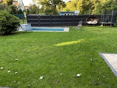 Garten mit Pool - 5 Zimmer Einfamilienhaus zum Kaufen in Berlin / Biesdorf