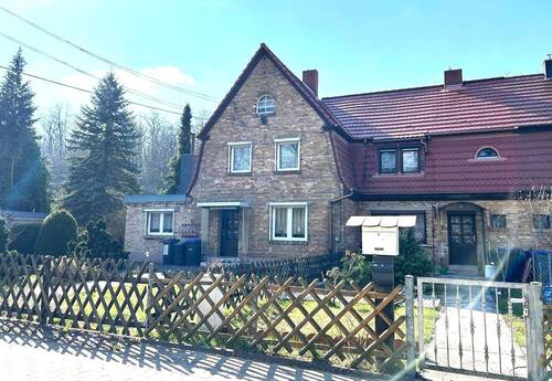 Vorderansicht - 6 Zimmer Einfamilienhaus zum Kaufen in Gräfenhainichen