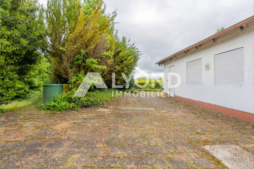 Bereich hinter dem Haus - 