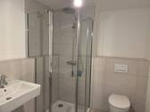 Badezimmer.jpg - Etagenwohnung mit 53,00 m² in Frankfurt am Main zur Miete