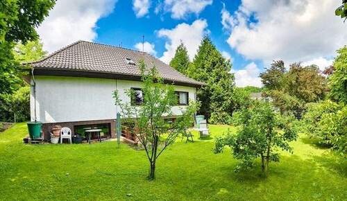hinterer Garten - Einfamilienhaus mit 121,00 m&sup2; in Celle zum Kaufen