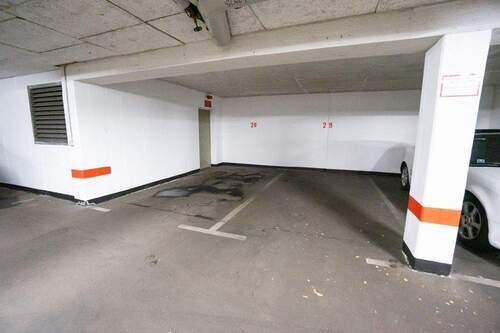 Tiefgaragenstellplätze - 