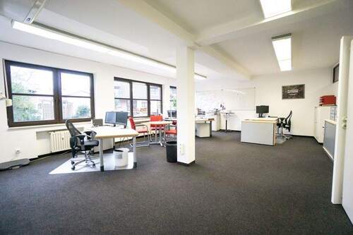 Krefeld-Bockum. Attraktive Bürofläche - Krefeld-Bockum: Büro im Erdgeschoss in guter Lauflage zu mieten!