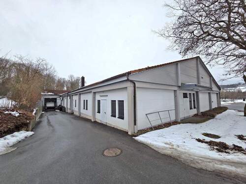 Laderampe - Gewerbeobjekt (Büro, Produktion, Verkauf) in Stadtsteinach