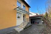 Eingangsbereich und Garage - Einfamilienhaus mit 219,00 m² in Dachau zum Kaufen